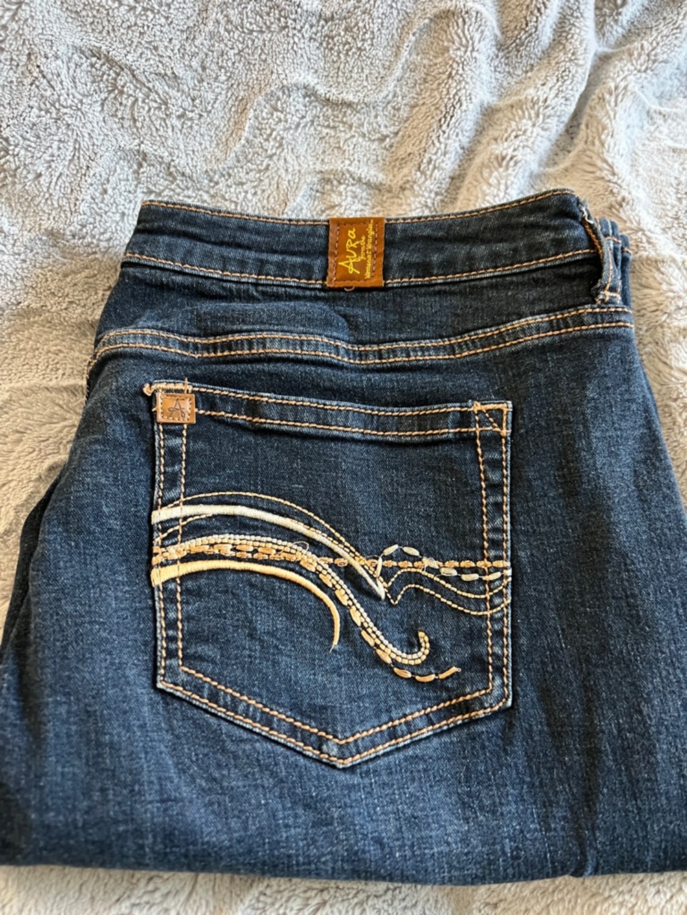 Wrangler - Aura Blue Embroidered Dark Wash Women’s Jeans Size 14 Tall